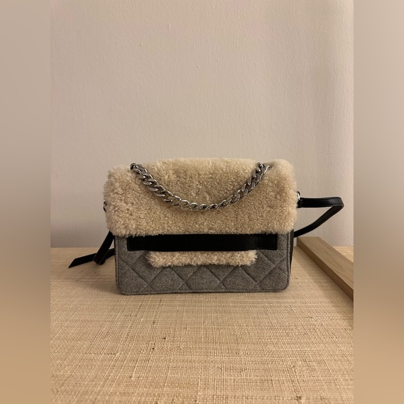 Banana Republic Bag - Picture 1 of 4